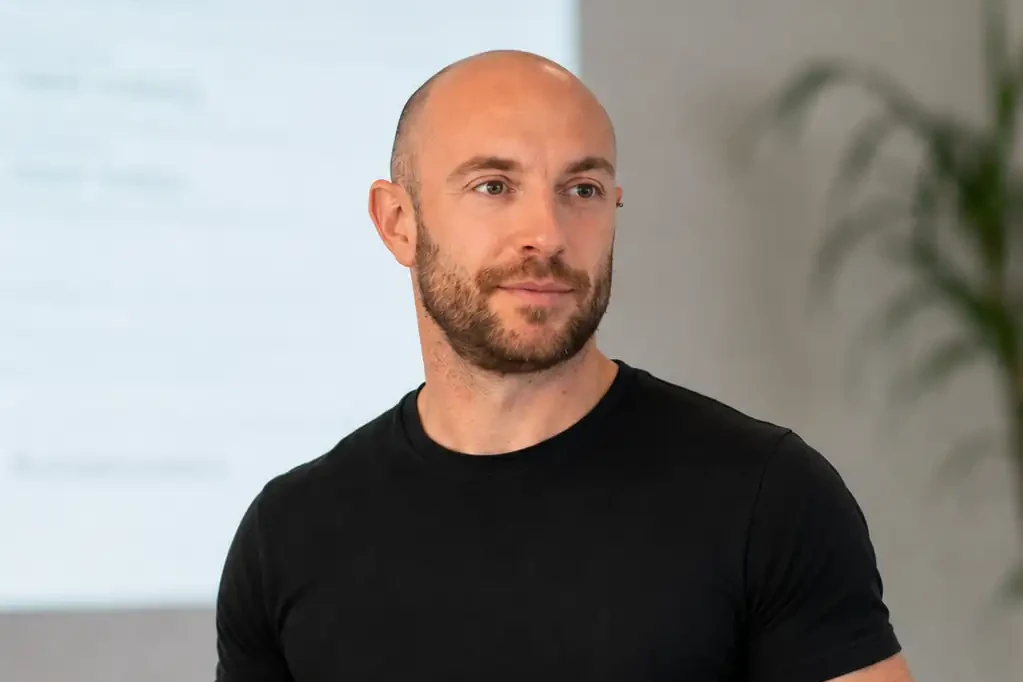 Dave Bell, Gründer von Found First Design, leitet einen SEO-Workshop